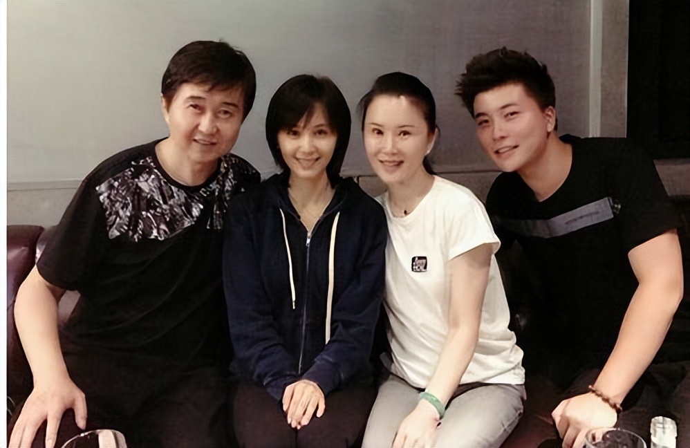 25年过去了，凭《知心爱人》走红的付笛声，和任静怎么样了？