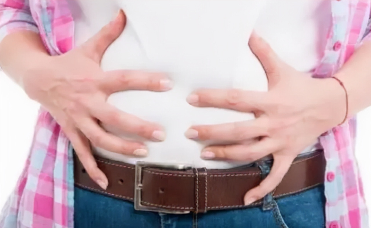 经常肚子胀是怎么回事？或和幽门螺杆菌有关，别不在意