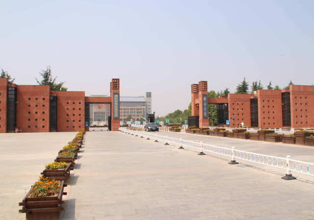 被拉入“考研黑名单”的3所大学，不仅压分严重，还有本科歧视