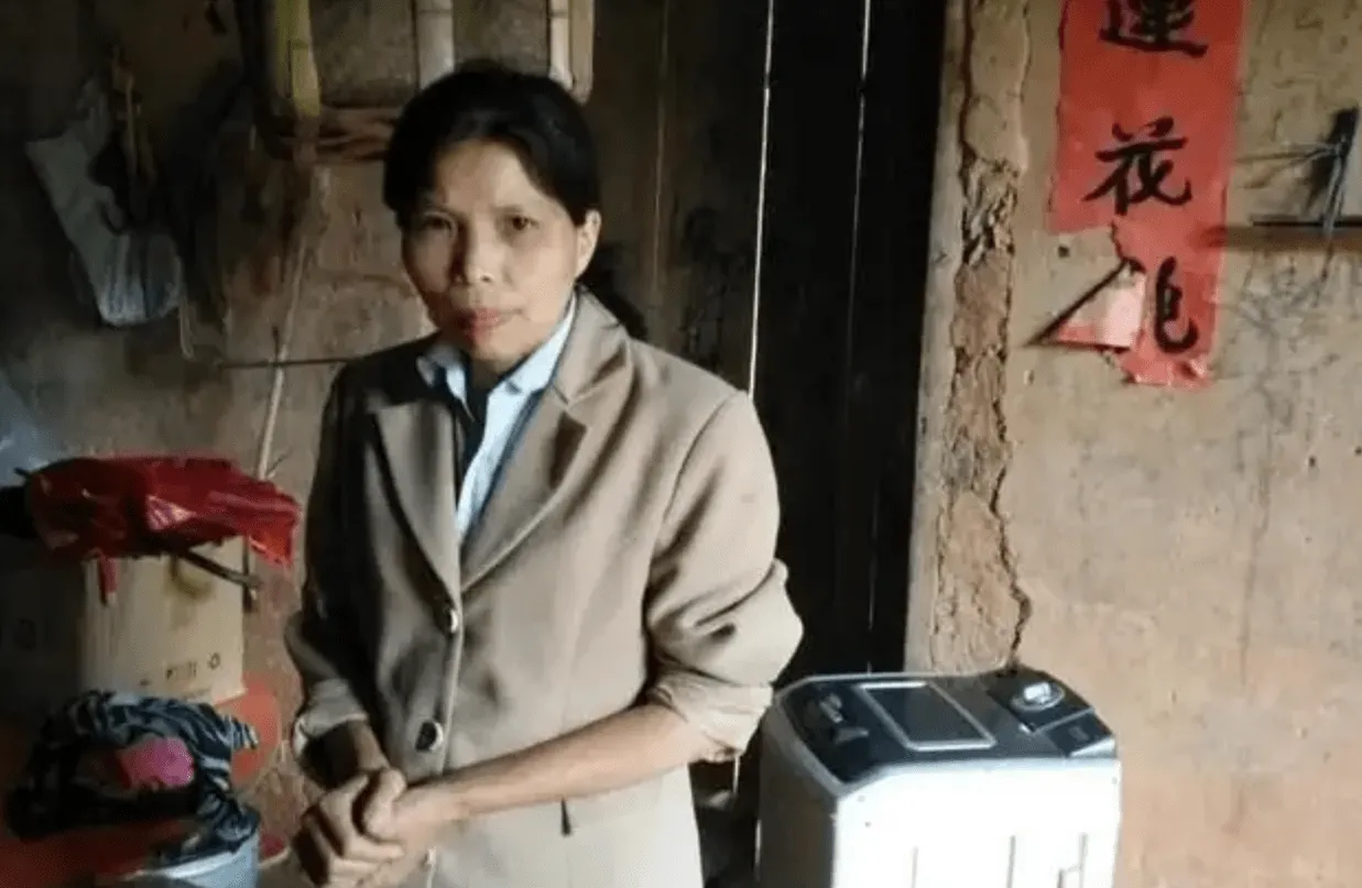 江西才女伍继红：94年考入人大，二婚嫁光棍靠低保度日，为什么？