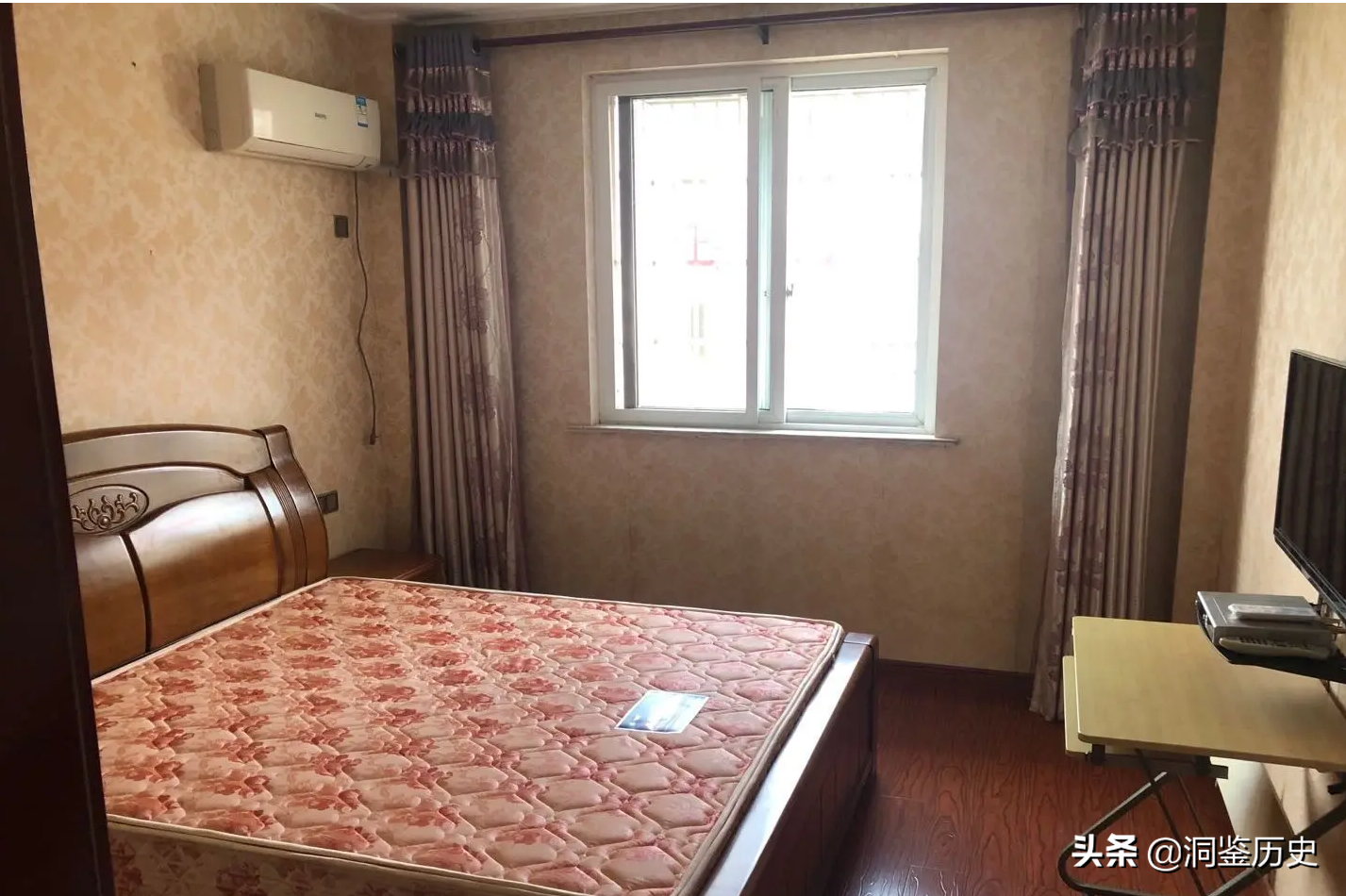 211大学高材生消失22年，被找到时仍蜗居出租屋，靠网络兼职度日