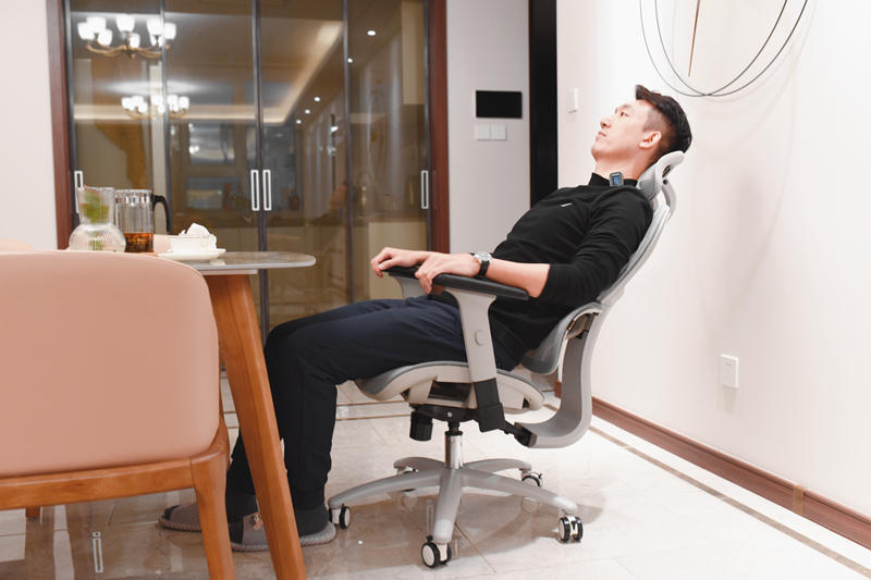 选一把好椅子，提高生产力-达宝利S10人体工学椅