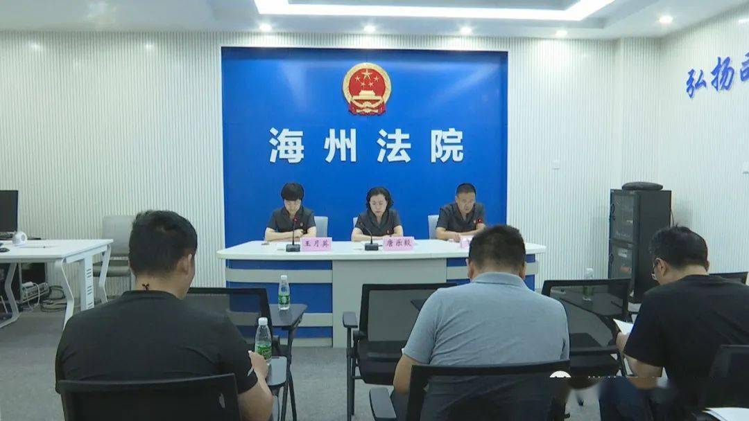 鼓吹自己在公检法有关系的律师，能帮忙办理取保候审。你会信吗？