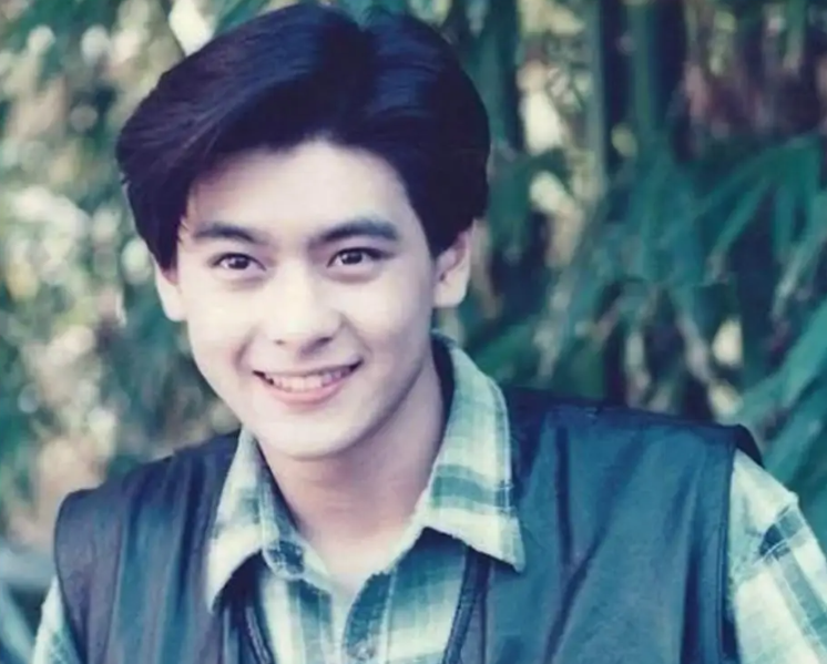 4元成本卖上千，火锅店人均500元，他们坑起粉丝来一点儿都不手软