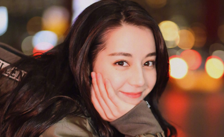 迪丽热巴从出道开始，资源就不差，一出道就演正剧