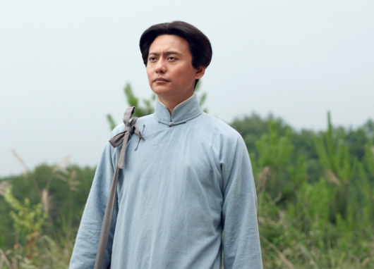 太像了，中国演毛泽东最牛的9个演员，唐国强仅排第2，张铁林倒数