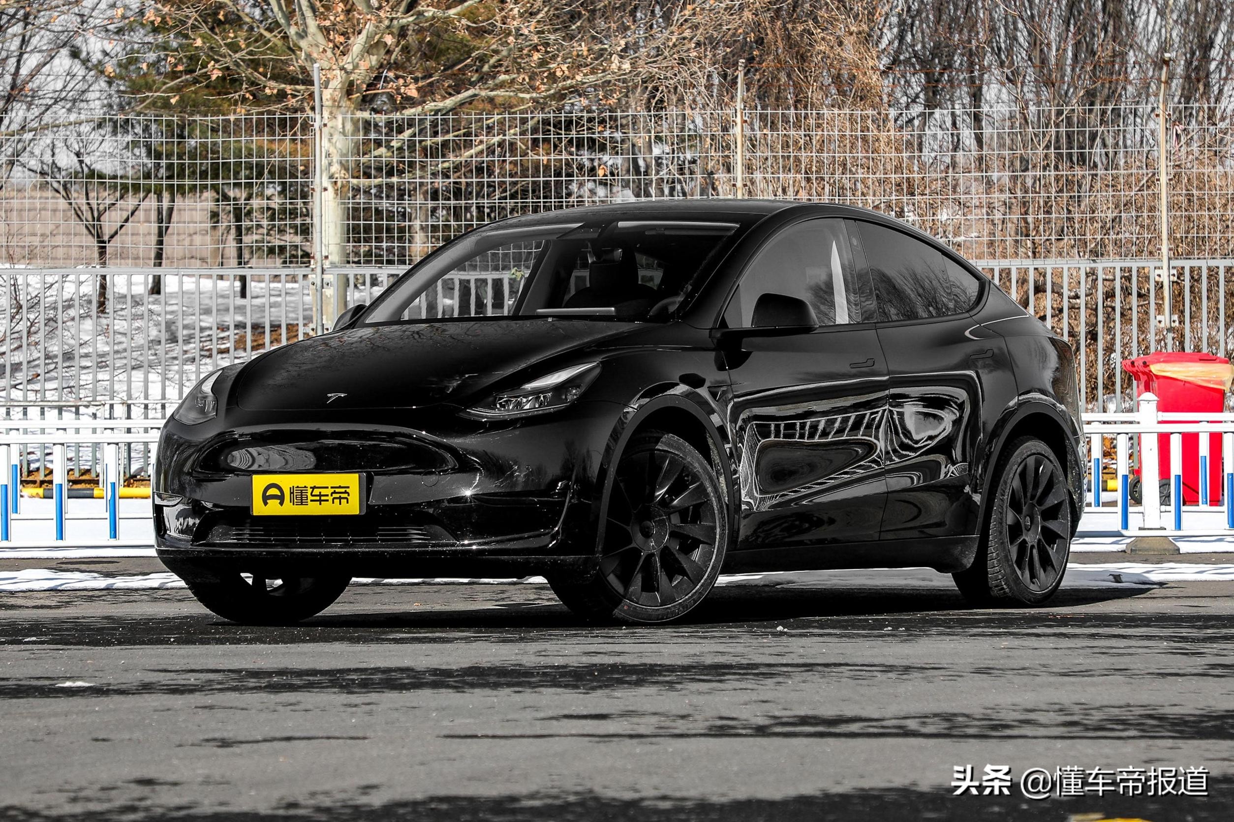 新车｜搭载太阳能板车顶，尺寸接近Model Y!一汽丰田bZ4X首次亮相