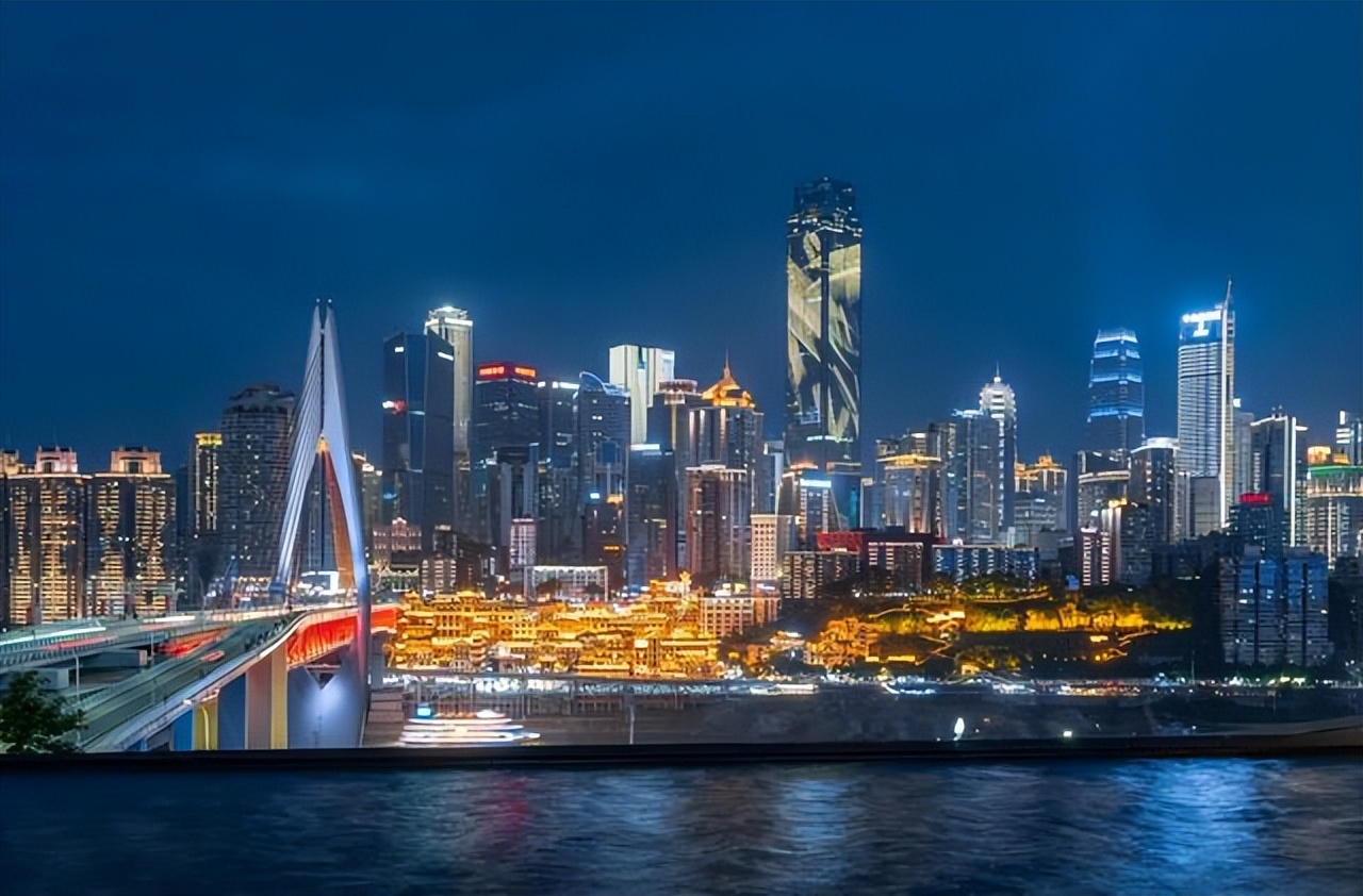 中国适合穷游的4座城市,旅游景点众多消费还不高,去了都说好