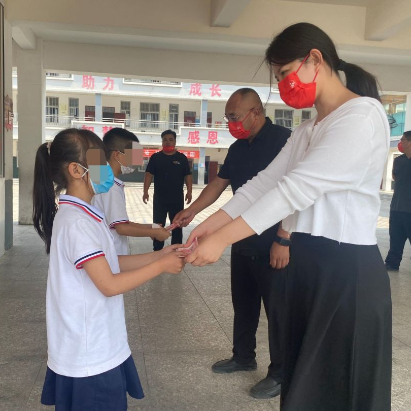 助學公益啟動！“魏愛”助學為四所學校貧困學生筑夢揚帆