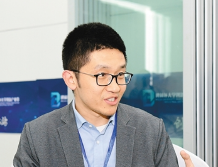 中科院学霸“变废为宝”，靠捡垃圾2年赚了1000万，今身价千万