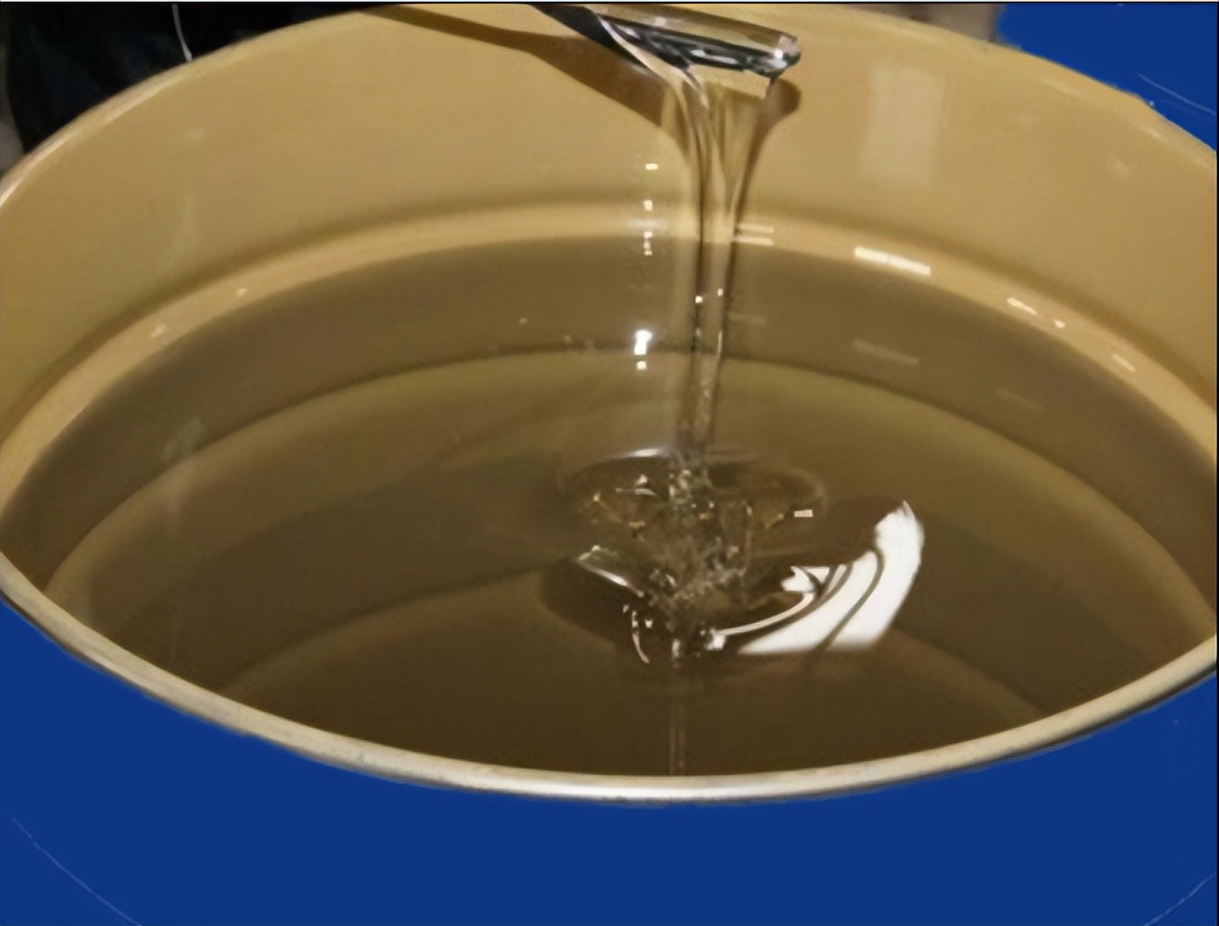 有机硅dmc单价略有浮动,价格稳定在21000,未来情况不明晰