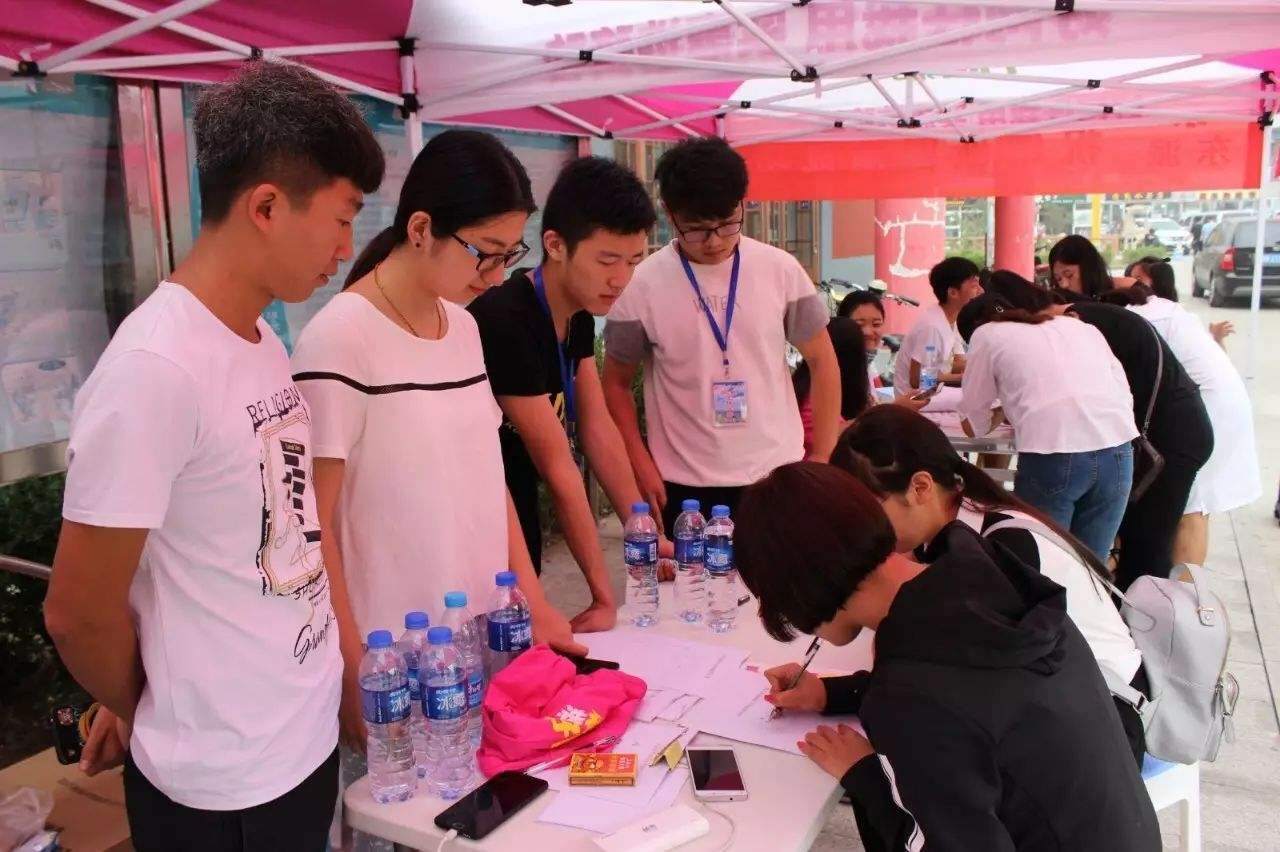 学校面试一般会问什么问题（大学社团面试）