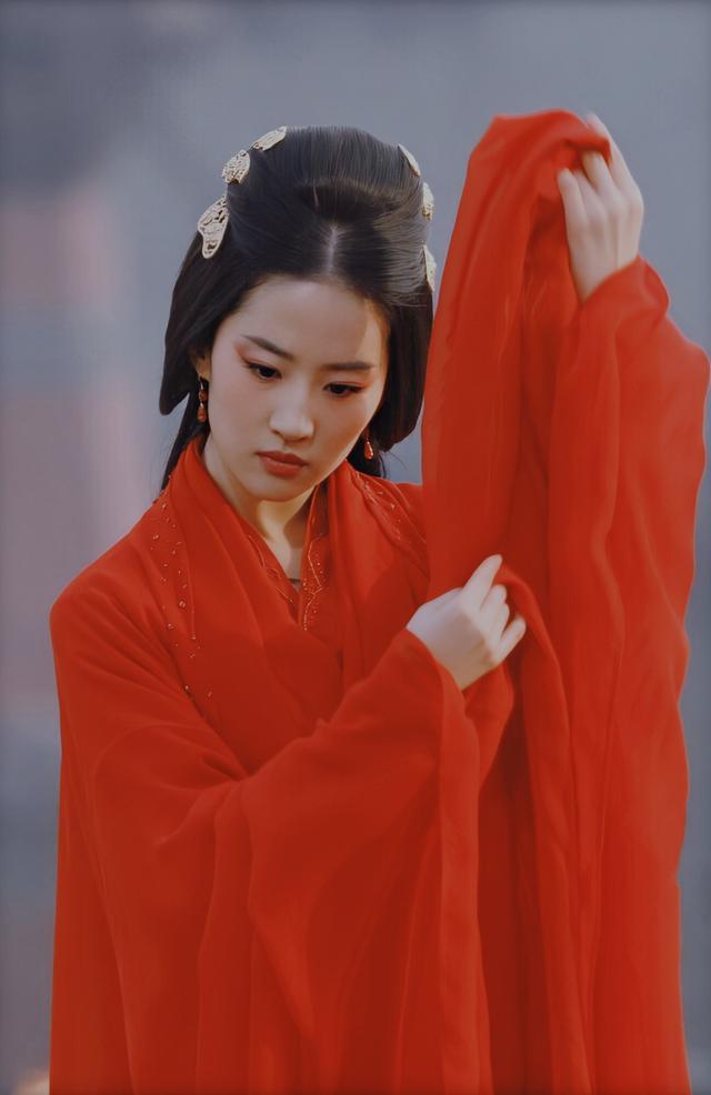 《铜雀台》中的刘亦菲,翩若惊鸿,美得让人惊艳
