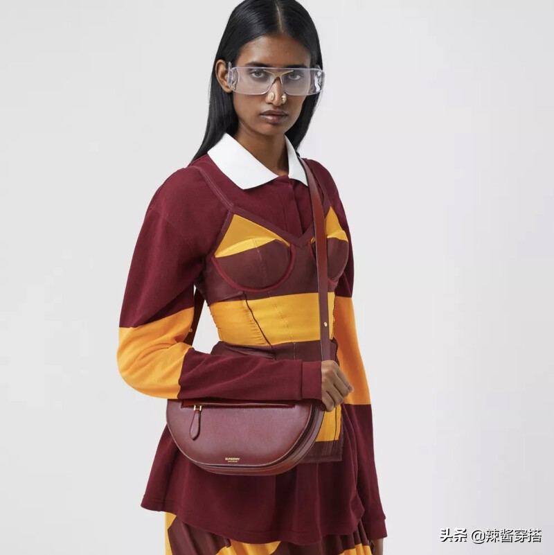 优雅枫叶红包包推荐！Chanel、LV、Burberry、YSL、MK