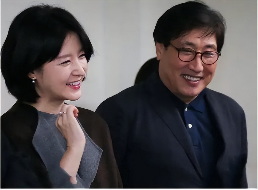 “大长今”李英爱：38岁嫁大丈夫，40岁生龙凤胎，事业家庭双丰收