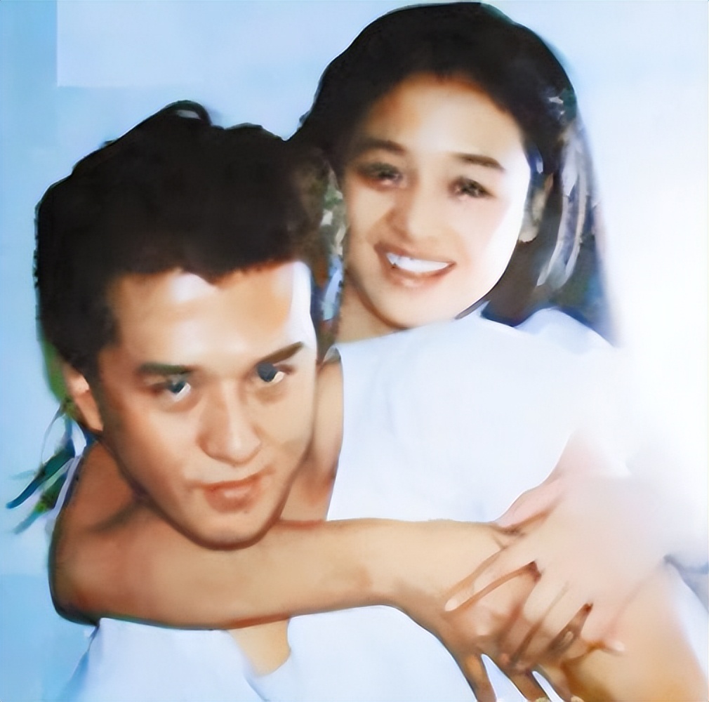 《雪山飞狐》过去32年，胡斐3段婚姻，程灵素离婚，苗人凤消失了