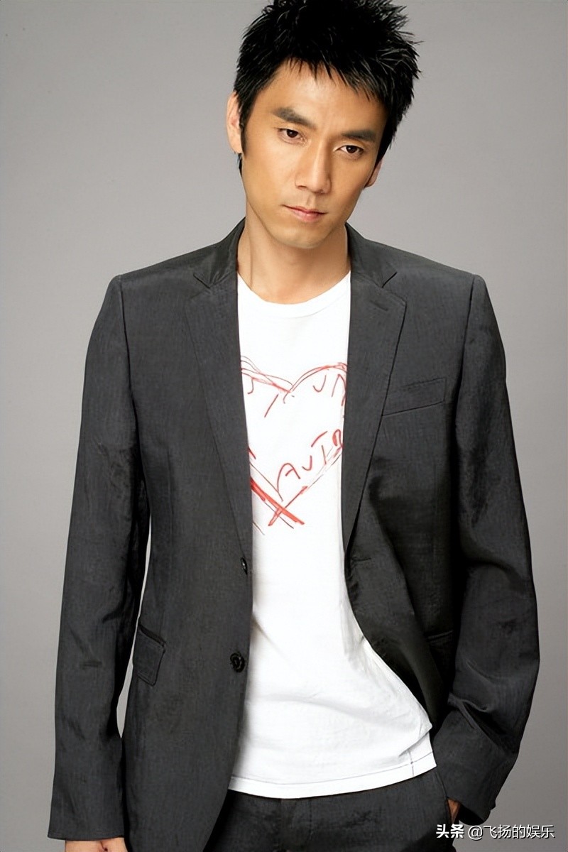 九十年代难忘的男歌手，有人入狱，有人风生水起，一曲流行一辈子