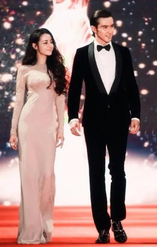 身高超过185的12位男星，个个“鹤立鸡群”，不用偷偷塞内增高