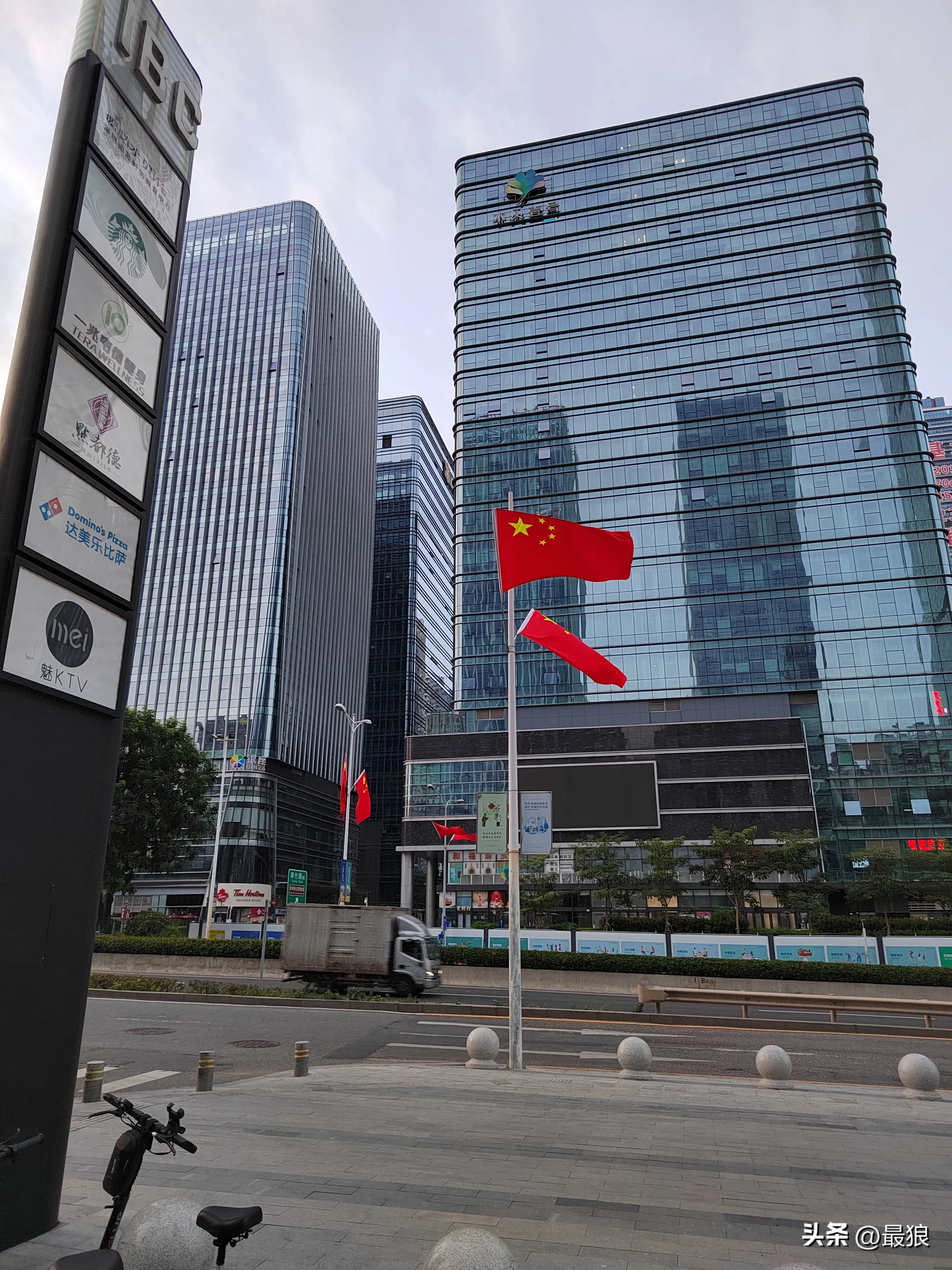 经常会在头条上刷到某国产音响的视频，该视频除了讲些粗浅的有关知识外