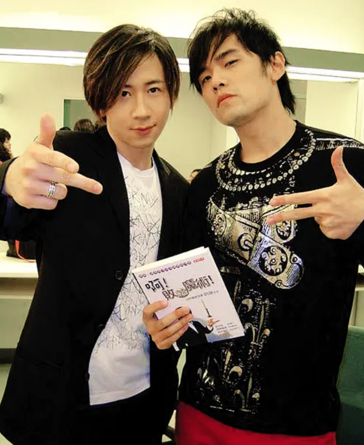 “魔术师”刘谦，从一夜爆红到消失，被时代抛弃还是安于现状？