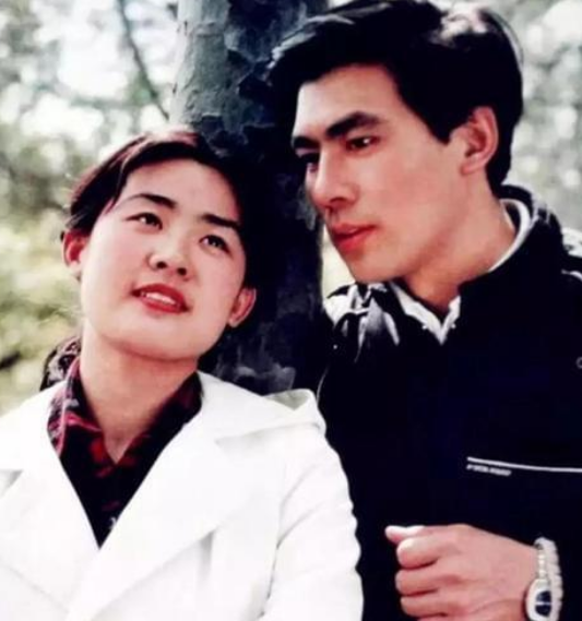 朱时茂：与妻子结婚42年零绯闻，为何年过半百绯闻却不断？