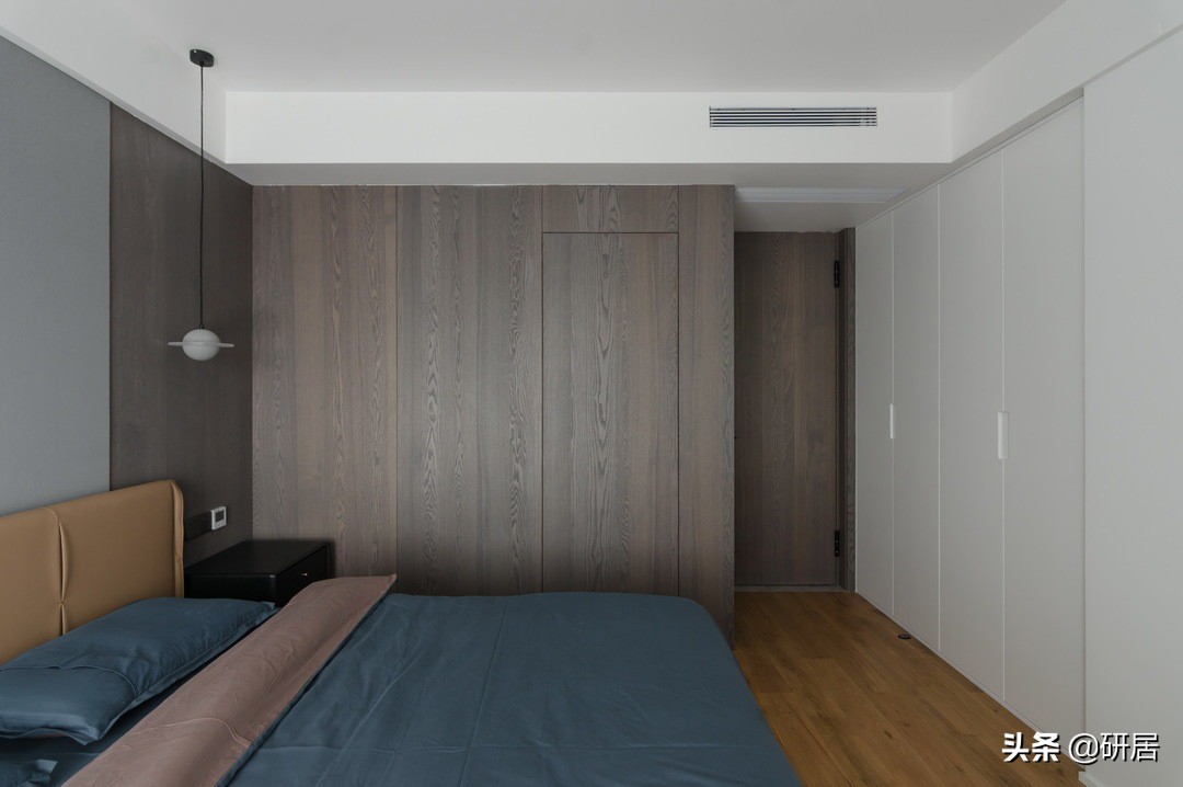 这对夫妻很理性，把家装成了简约风，没想到越是简单的装修越舒服