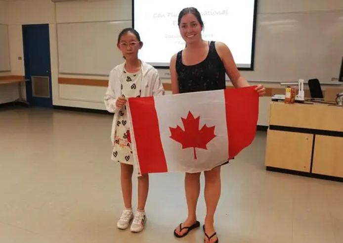 低龄留学备受争议，国外教育就更好吗，某家长直言“你们是仇富”