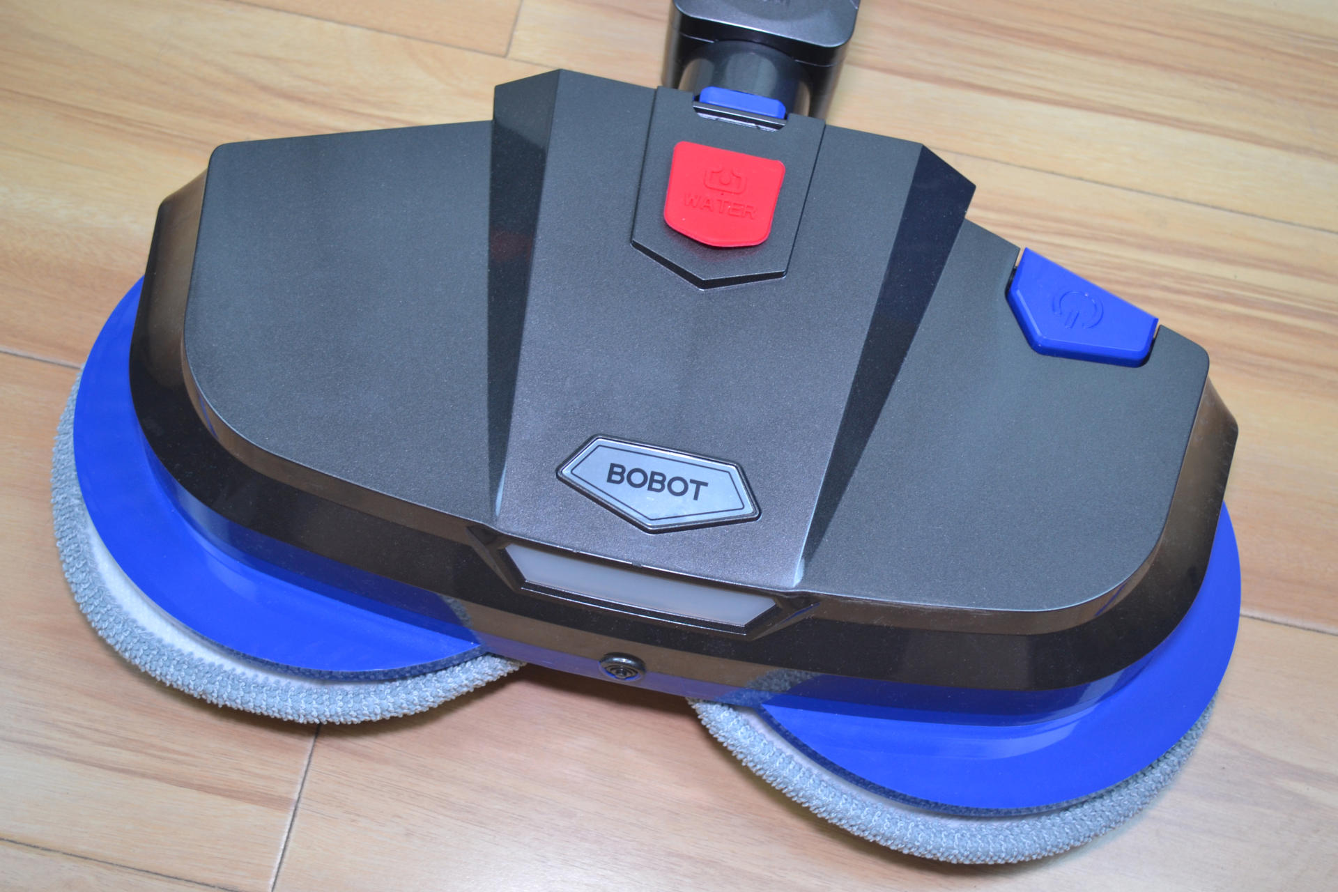 居家清洁 试试这款BOBOT扫拖一体机