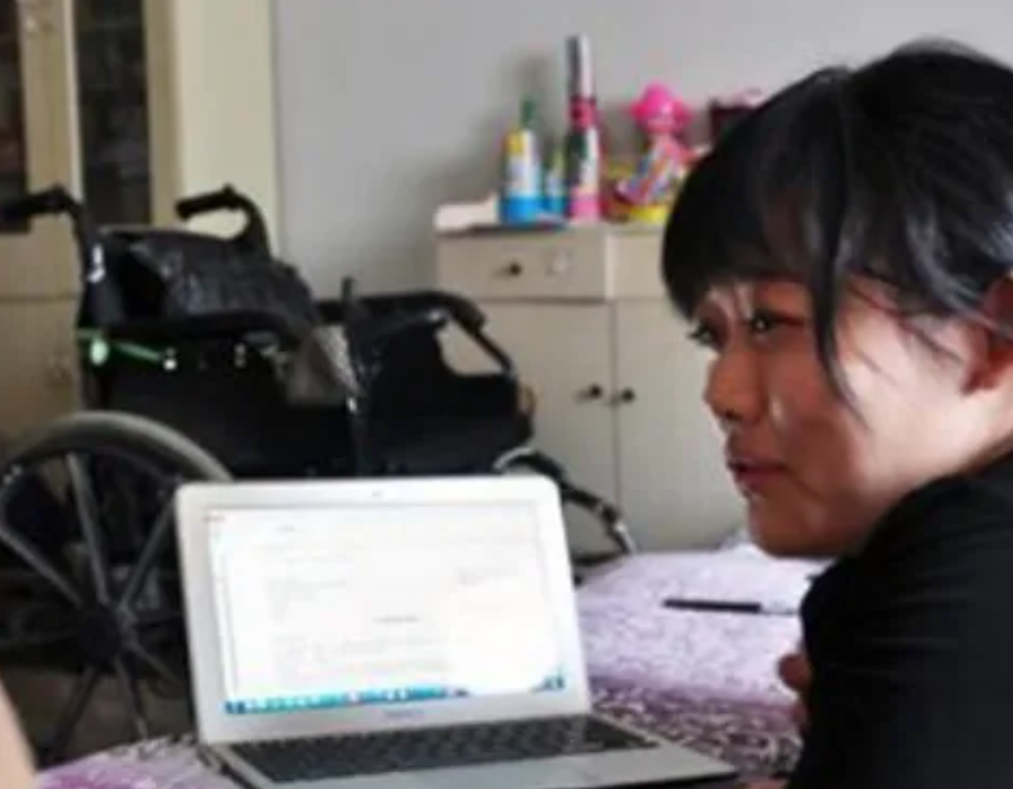 山西高位截瘫女孩研发国家专利，被5所世界名校争抢，如今咋样？