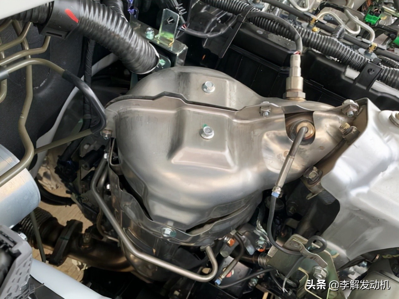 李解柴油机：车用1.9L发动机江西五十铃RZ4E，配套D-max和牧游侠