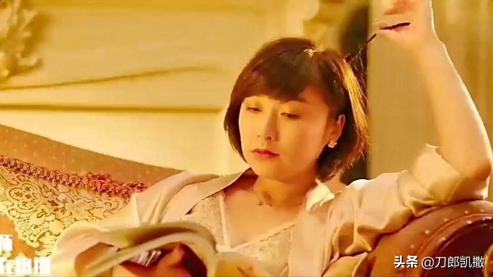 年轻时貌美如花，如今成了“村花”的代言人的九位女星