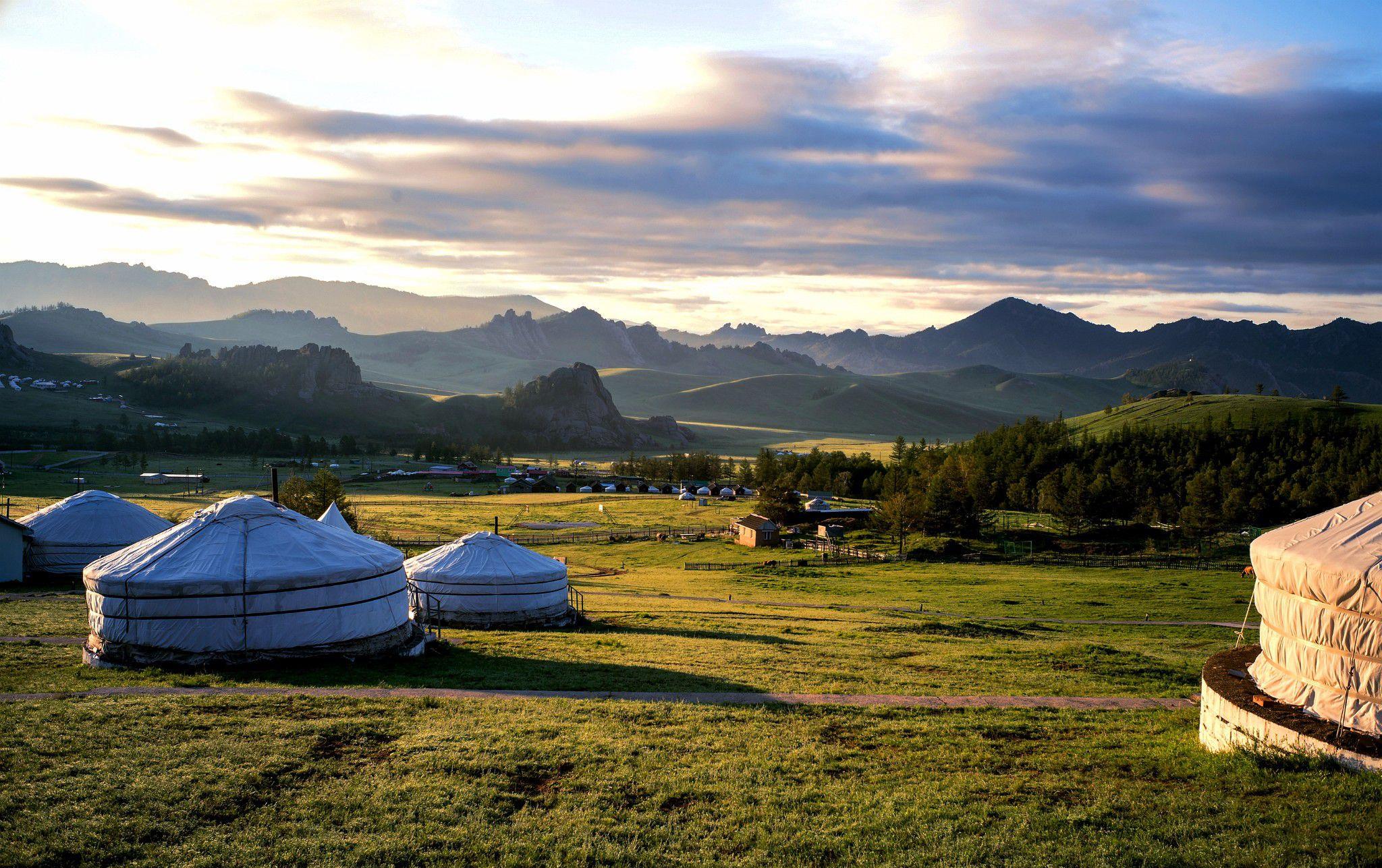 �ɹŹ�һ����ó��˳��Ϊ2.5����Ԫ�����ҹ������10����Ԫ˳��