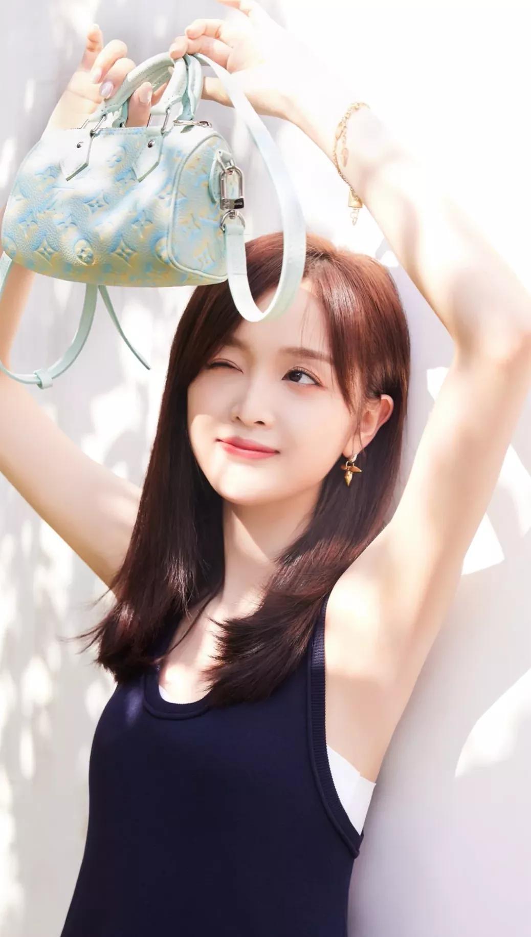 吴宣仪日常穿搭