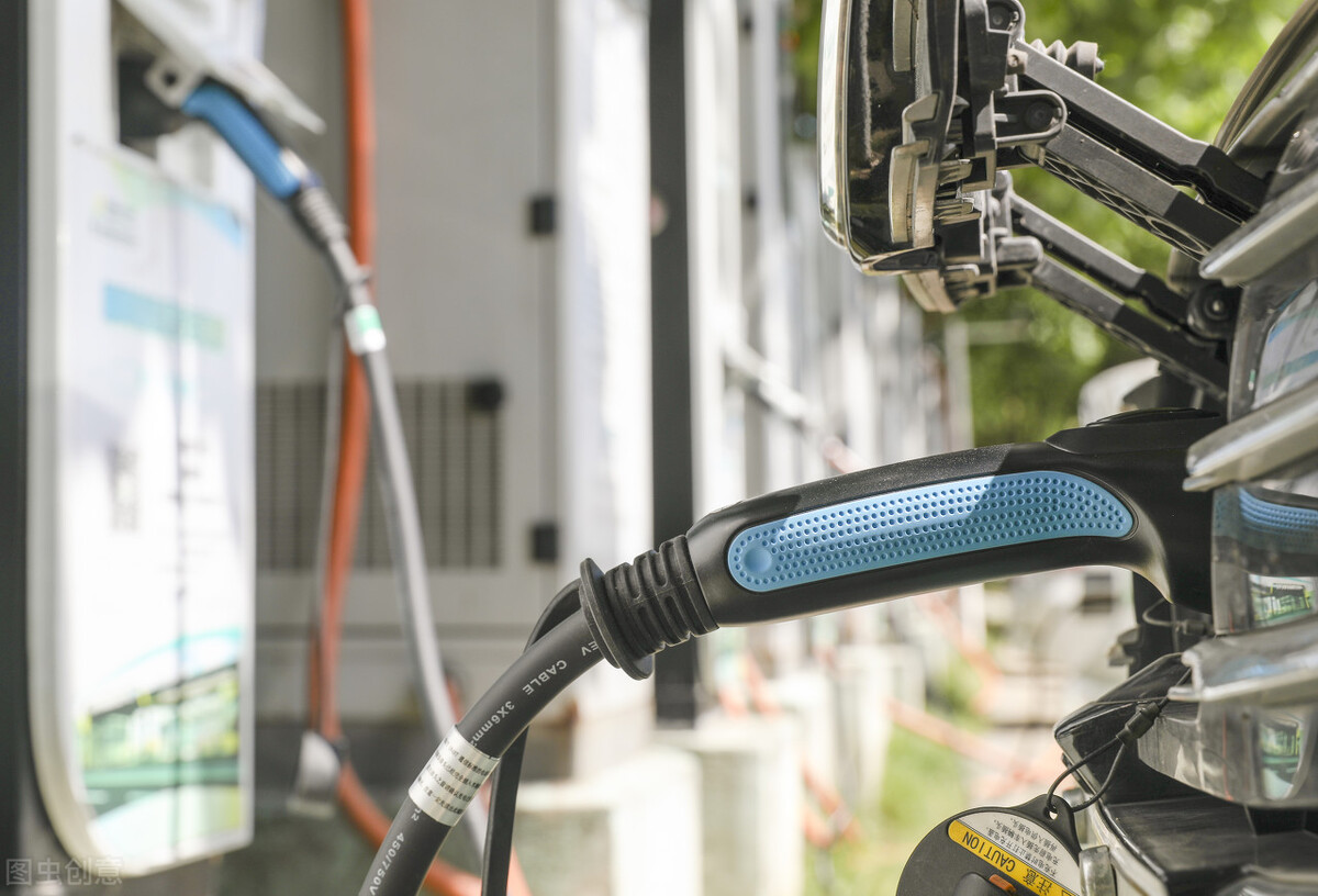 汽车充电桩怎么使用才能既安全又经济