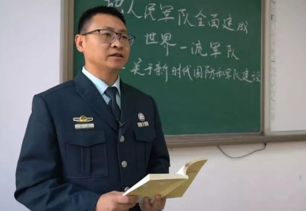 国内公认的“铁饭碗”工作排名，公务员排名第8，教师排名惹争议
