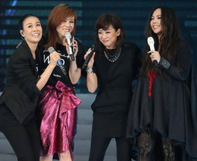 3岁丧父7岁拍戏还债，19岁红遍全国，如今75岁活成“不败美人”