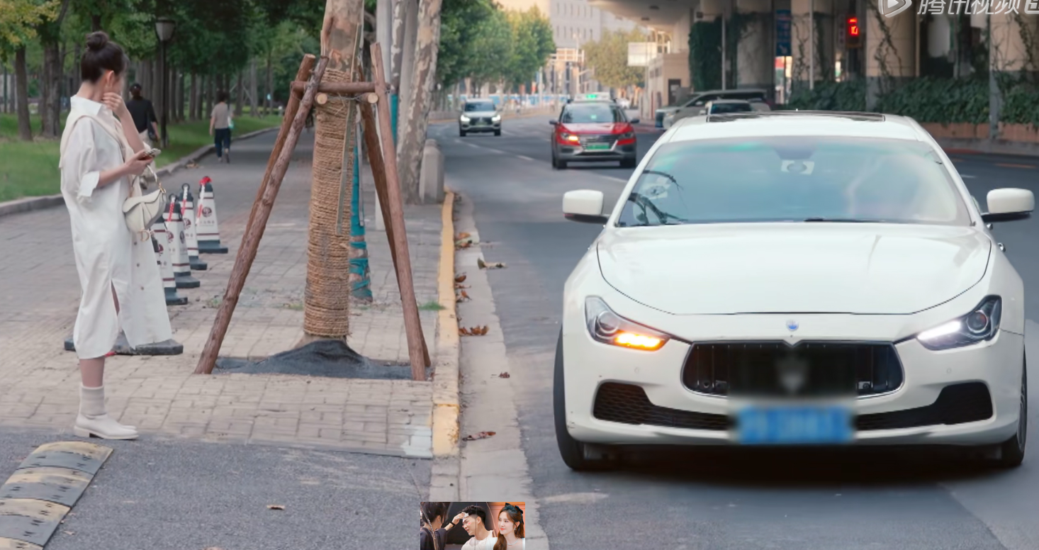 王能能个人资料简介（开30万的车，他不介意罗拉有孩子？）