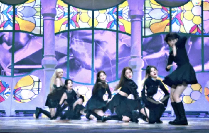 让女团未成年成员内衣外穿?;SF9音源总攻队卷走集资的钱?
