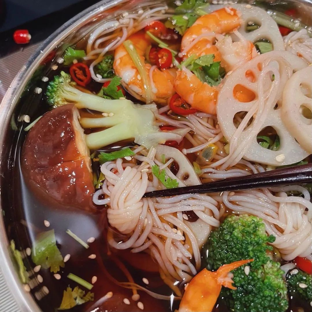 这对终于结婚，全网祝福！但男方婚后怎么变化这么大？