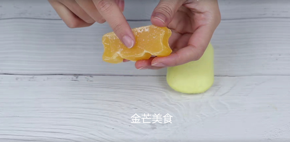 肥皂放在油烟机上涂一涂，效果这么厉害，我也是刚学会，涨知识了