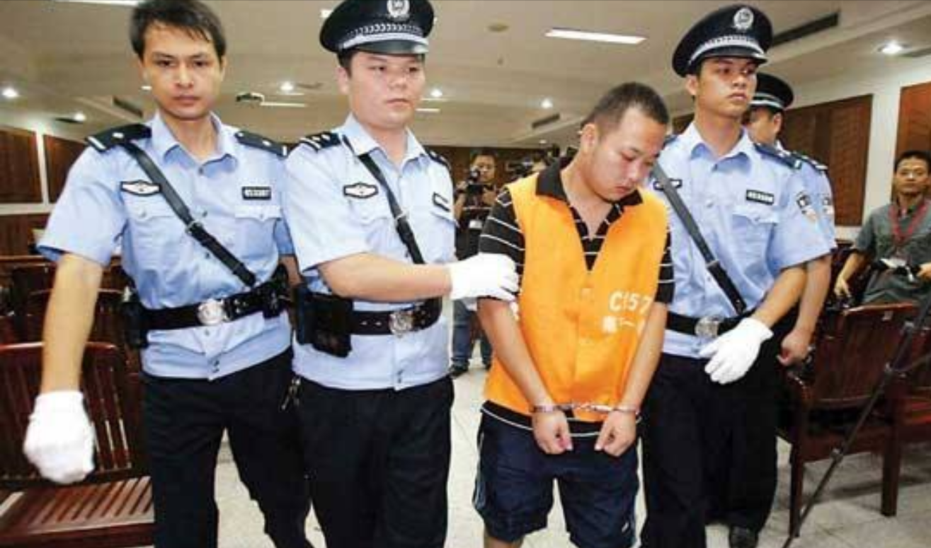 2009年，南寧三姐妹家中遇害，被裝成9個塑料袋拋尸，兇手是鄰居