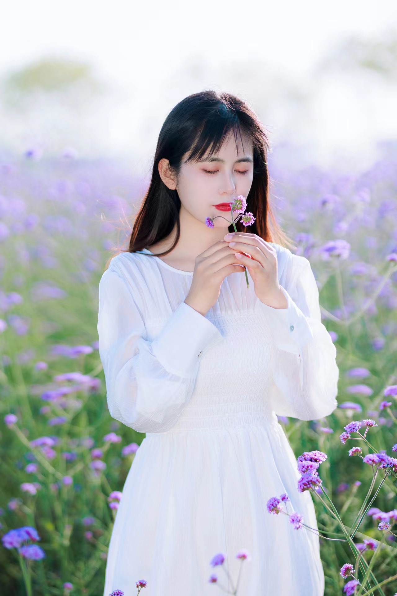 拍照技巧：馬鞭花人像這樣拍真的美，你不會(huì)還不知道吧？