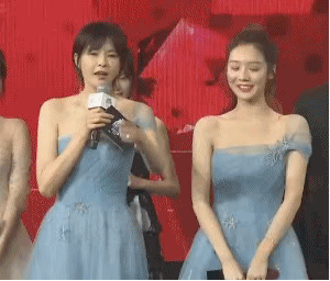 明星撞衫有多尴尬？要么是神仙打架修罗场，要么成买家秀和卖家秀