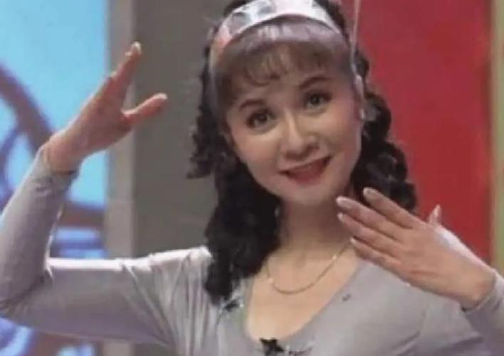 瘦到病态、整容成瘾，痴迷于少女人设，内娱的畸形审美太可怕