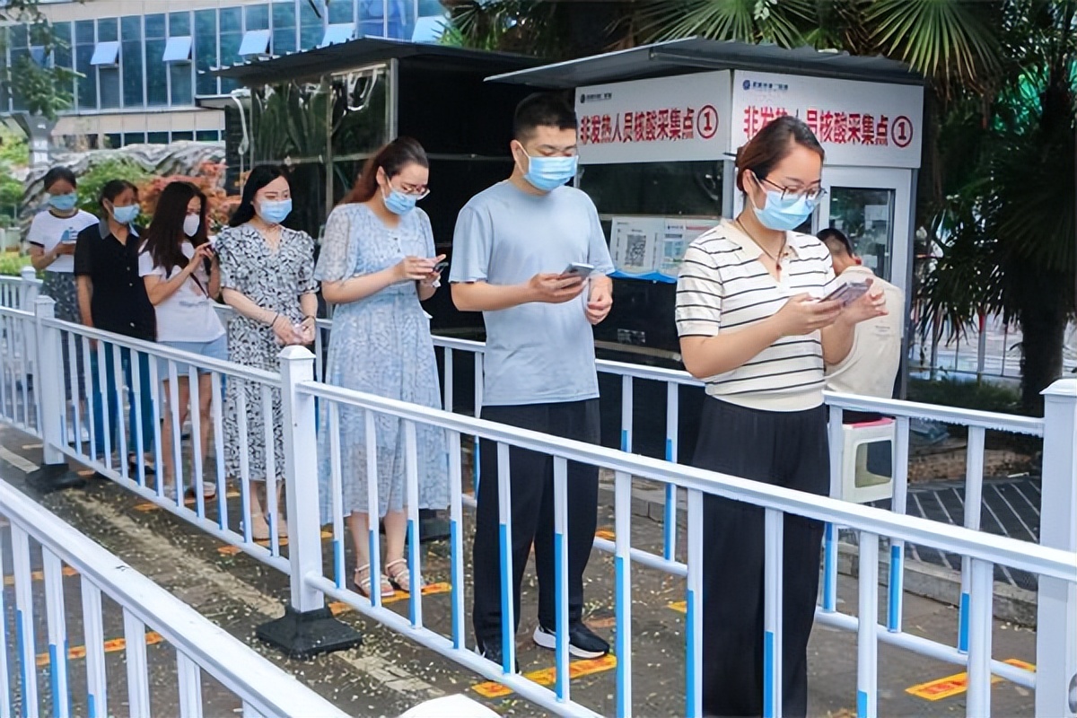 渭南市第二医院全力保障群众核酸检测需求