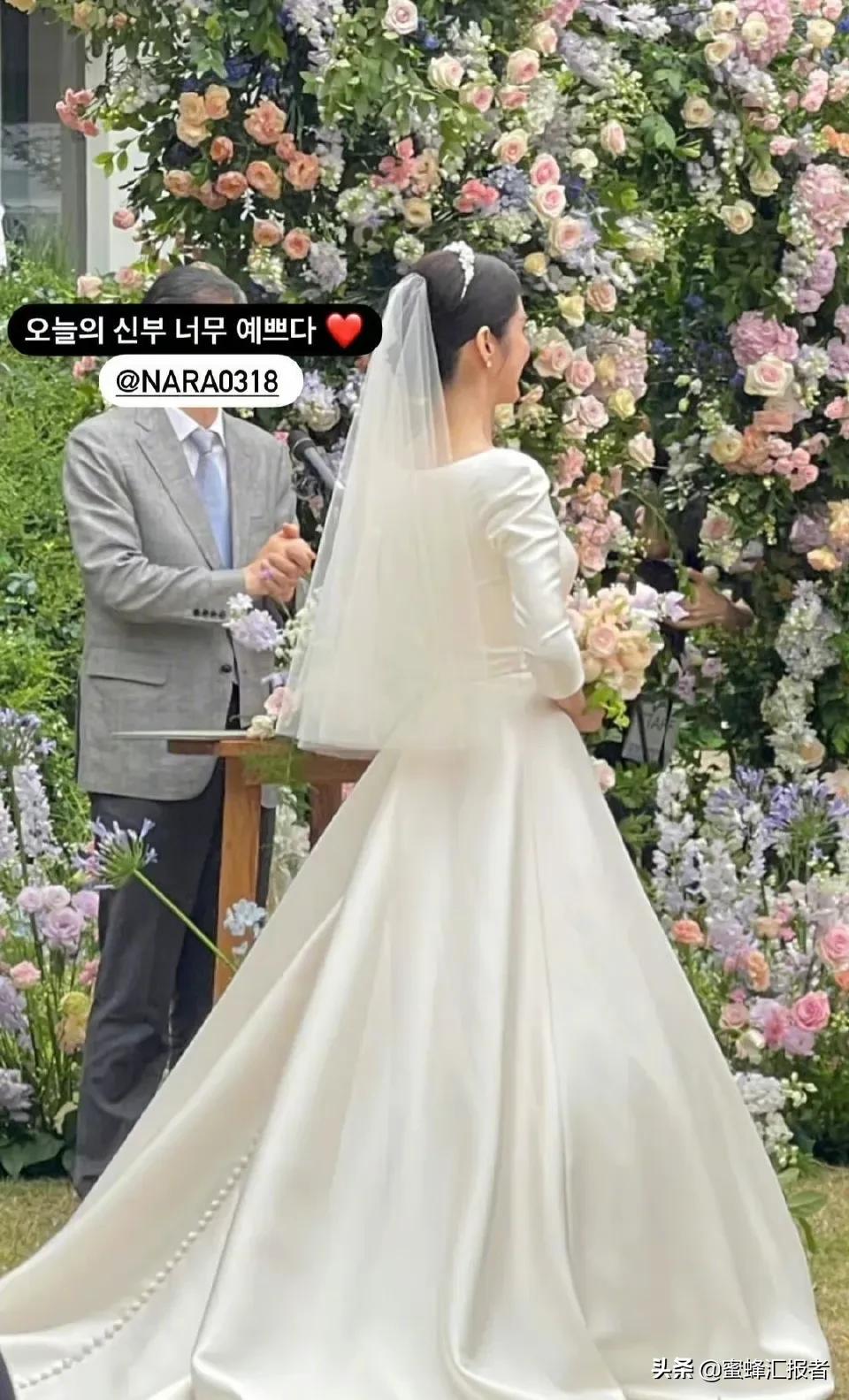 朴宝剑金泰亨Lisa参加巴黎时装周，张娜拉婚礼郑容和献唱送祝福