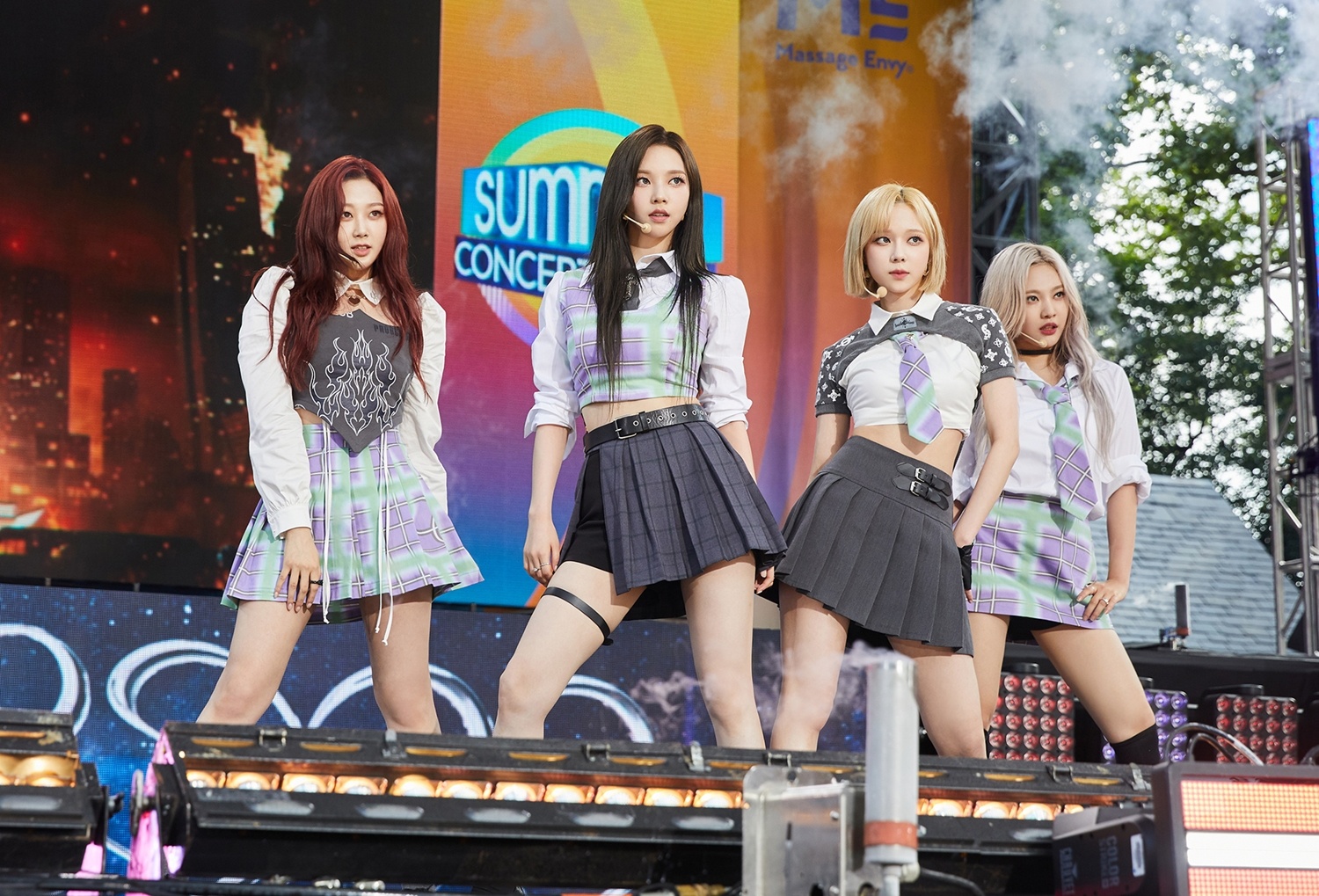 《宇宙组合》aespa在美国ABC的“GMA 2022 Summer Concert Series”