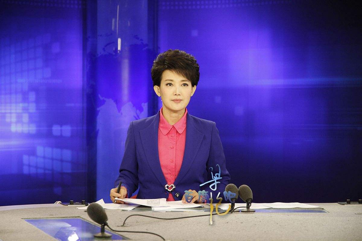 至今未婚的8位央视主持人，最大的61岁最小的33岁，个个才华横溢