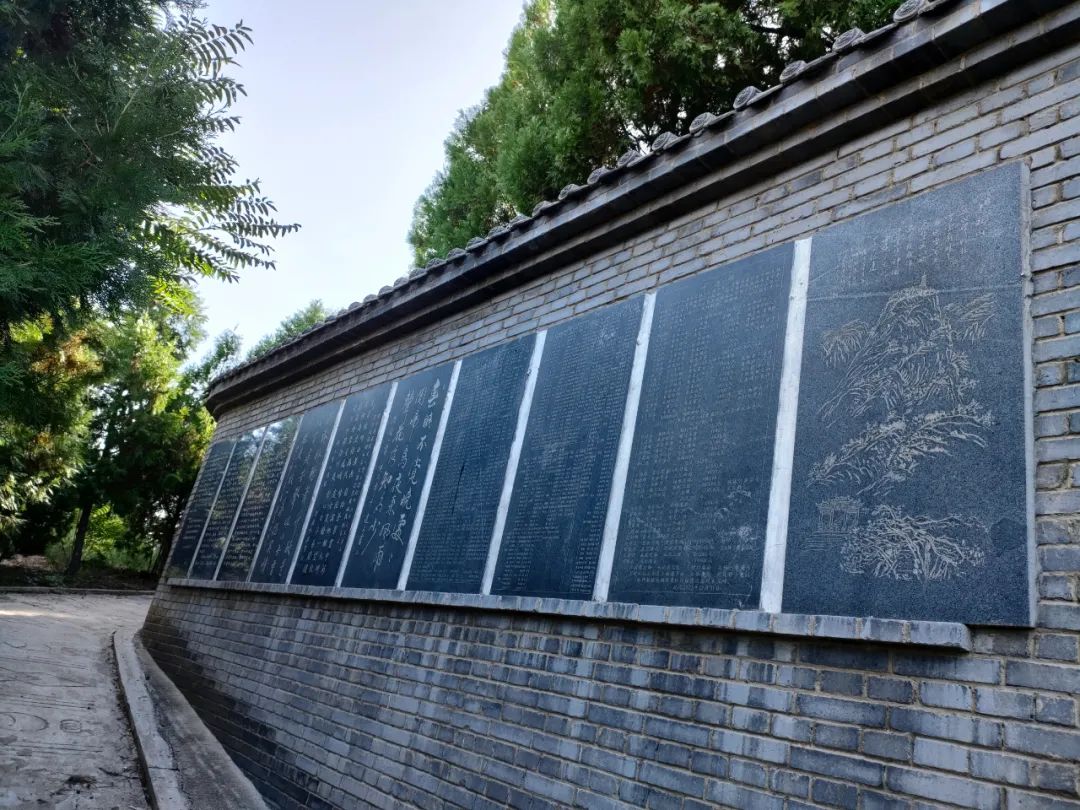洽川天柱山