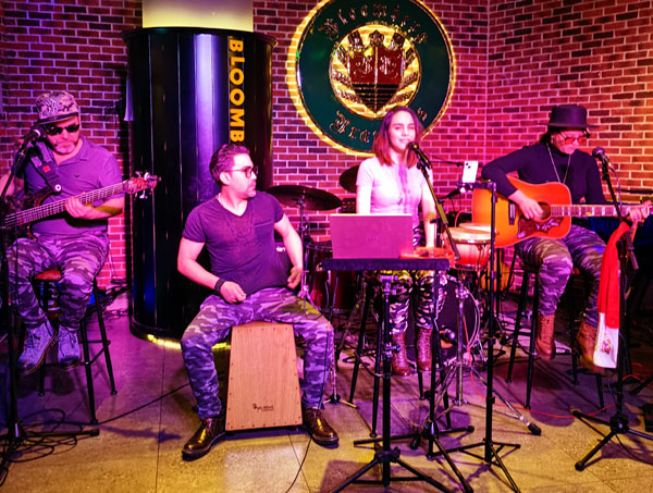 京城琐记：布隆博格感受异域风情（图）